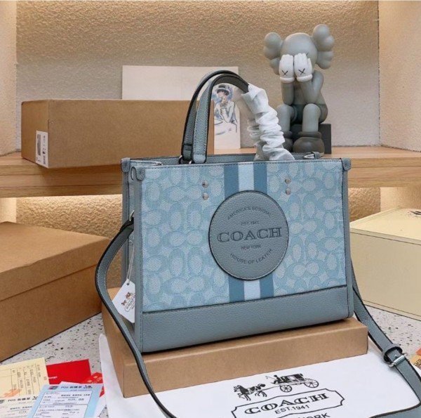 Coach Dempsey CarryAll Signature Jacquard Bag With DoubleBox DustBag 
SlingBelt