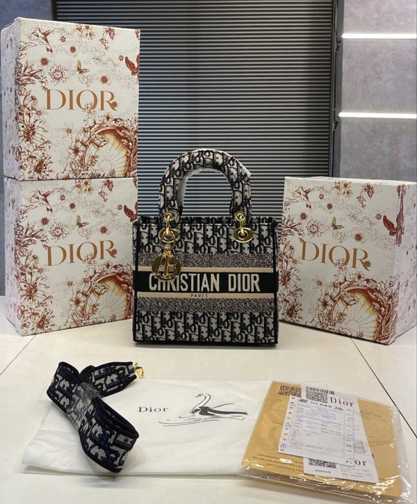 Christian_DIOR_LADY_BAG
