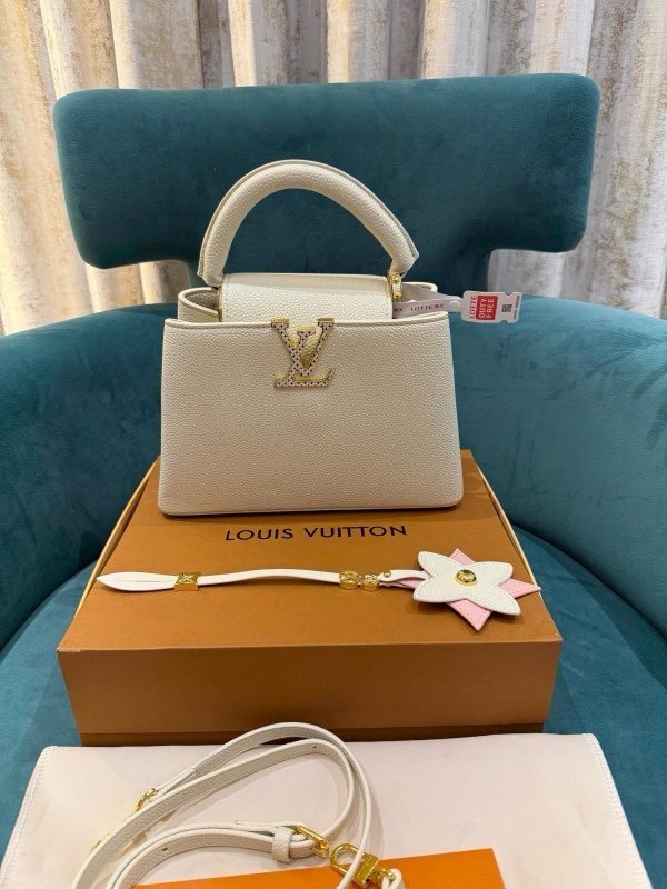 Louis Vuitton Capucines Medium Beige OG Box With Dust Bag 968177-3 Beige White(LB)