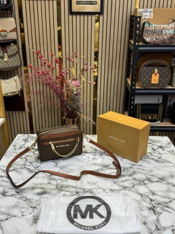 Michael  Kors Jet Set Camera Crossbody With Sling  With OG Box And Dust Bag (10399_Coffee)(LB)