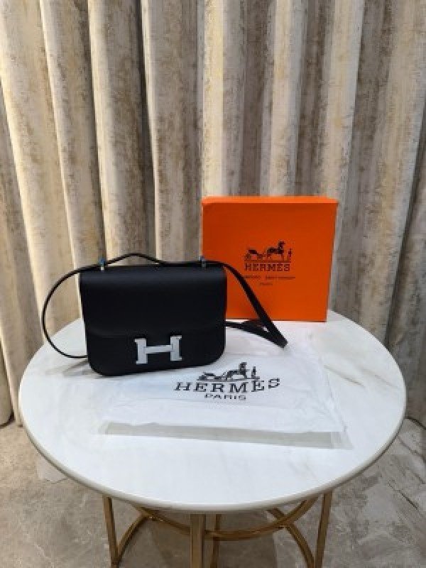 Hermes Constance Slim Epsom Vert With OG Box & Dust Bag (KG-19_Black)(LB)