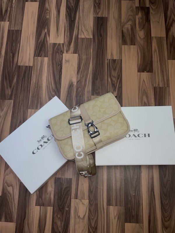 Coach league messenger bag in signature With folding box 263(BR)