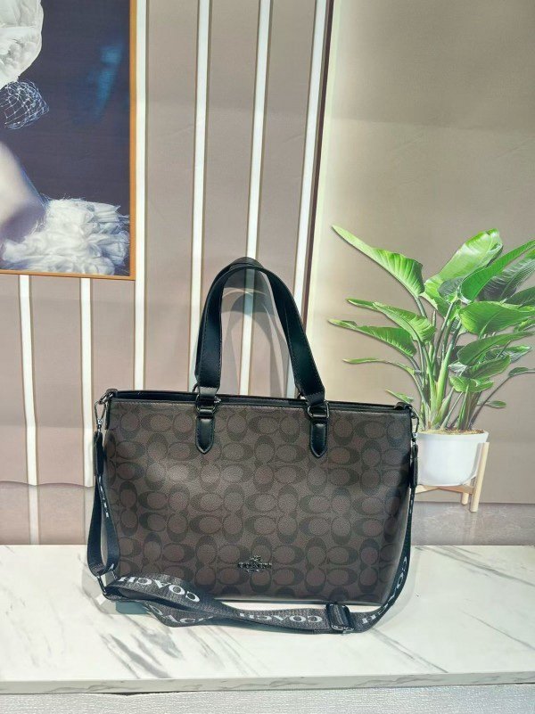 COACH big size tote with dust bag 218(BR)