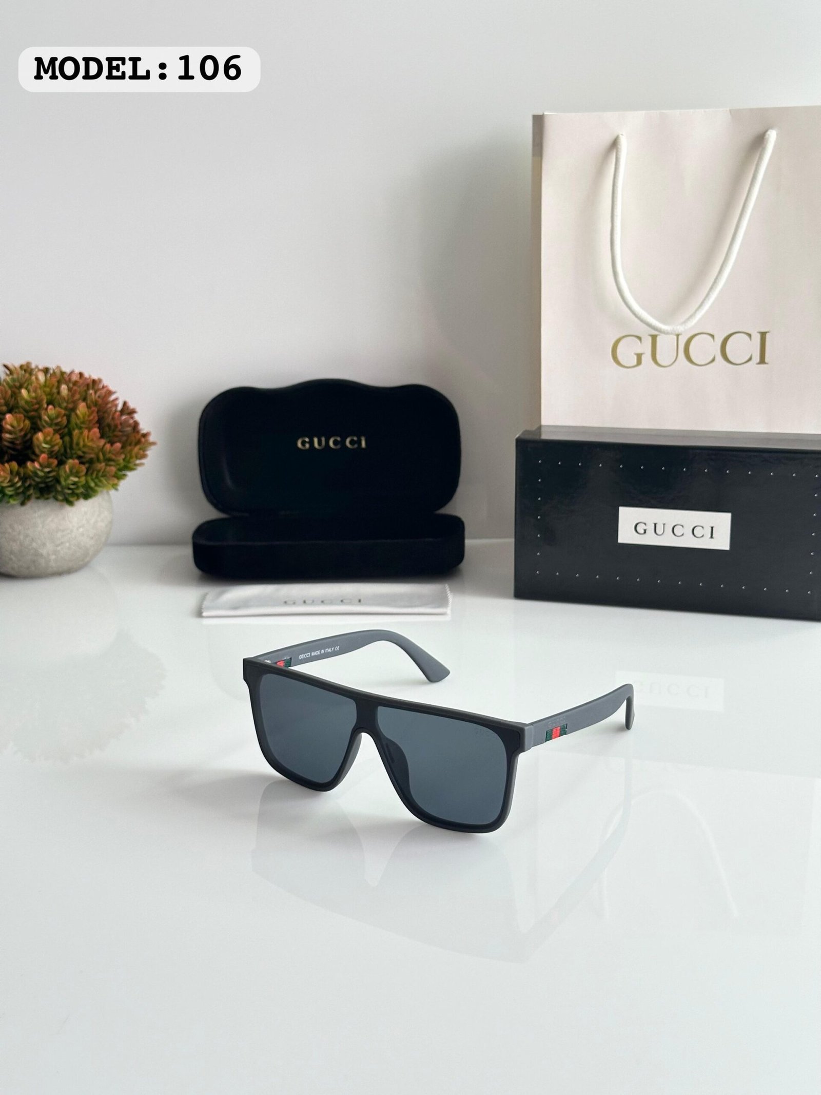 Gucci Black Sunglasses