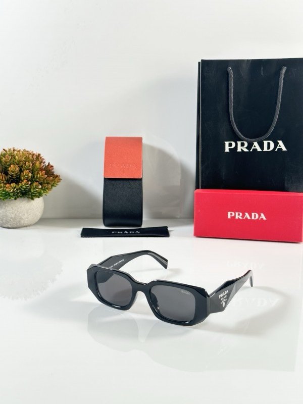 Prada 8679 
Black